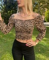  Kadın Ön Büzgü Leopar  Uzun Kollu Madonna Yaka Crop Bluz