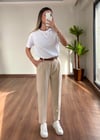 Havuç Kesim Krem Kemerli Pantolon