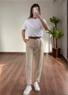 Havuç Kesim Krem Kemerli Pantolon