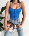 kadın askılı fermuarlı croptop