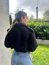 kadın kemer detaylı buklet crop ceket mont