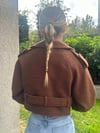 kadın kemer detaylı buklet crop ceket mont