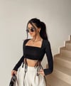 Kadın saks mavisi önü büzgülü u yaka uzun kollu crop bluz-body