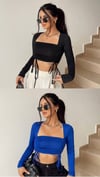 Kadın saks mavisi önü büzgülü u yaka uzun kollu crop bluz-body
