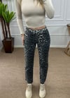 Kadın siyah leopar desen mom jean
