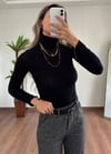 Siyah Boğazlı Pamuklu İnce Body