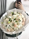 Ivory Blush Garden İsteme Buketi Zirve Boy – Lilyumlu Söz & Nişan Buketi
