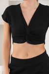 Önü Düğümlü Crop Bluz