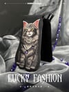MagSafe | Değiştirilebilir Manyetik 3D Nakışlı Kolyeli Kedi Stand & Kartlık - Siyah Maine Coon
