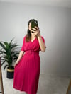 KRAVUZE YAKA PEMBE ELBİSE