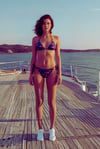 Akdeniz Suları Mavi & Kehribar Balık Desenli Premium Bağcıklı Üçgen Bikini Set