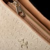 Nas Bag Kadın Çapraz Çanta Ayarlanabilir Askılı Krem Camel Gofraj