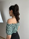 BÜZGÜLÜ MİNT CROP BLUZ