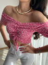ÇİÇEKLİ BÜZGÜLÜ AYARLANABİLİR BLUZ