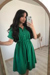 KISA KOLLU BELİ KUŞAKLI ELBİSE