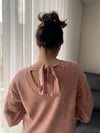 PEMBE SIRT DETAYLI KAZAK 