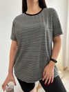 SIFIR YAKA ÇİZGİLİ T-SHIRT