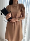 SÜTLÜ KAHVE SIFIR YAKA ELBİSE
