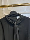 5167 Yakası Organze Fiyonk Detaylı Kolları Yarasa Kısa Bluz
