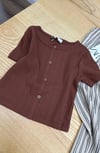 C2206 DÜĞMELİ DOKULU KAHVE T-SHIRT