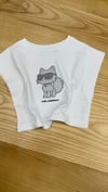 C2361 KARL L. TAŞ BASKILI BEYAZ CROP T-SHIRT