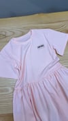 C2401 KNZ BASKILI PEMBE ELBİSE