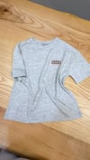 C2443 KI.ABI SIRT BASKI DETAYLI GRİ T-SHIRT