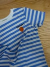C2485 HAPPY NAKIŞLI MAVİ ÇİZGİLİ T-SHIRT
