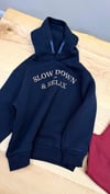 C2838 NAKIŞLI KAPÜŞONLU LACİVERT SWEAT