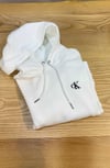 K3245 CK KAPÜŞONLU BEYAZ SWEAT