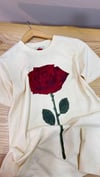 K3780 FARM.RİA GÜL BASKILI EKRU T-SHIRT