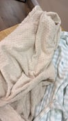 K4116 CK MAVİ NAKIŞLI UNISEX BORNOZ