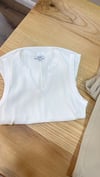 K4121 RE.IS DRAPELİ V YAKA FİTİLLİ EKRU BLUZ