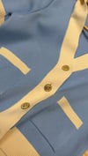 K4766 GOLD DÜĞMELİ KISA KOL MAVİ TRİKO HIRKA