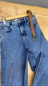 K4791 M&S DİKİŞ DETAYLI MAVİ BARREL JEAN