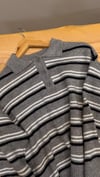 K4799 POLO YAKA ŞERİTLİ GRİ KAZAK