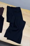 K4833 YANLARI DİKİŞ DETAYLI SİYAH YÜN PANTOLON