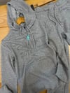 MEN2117 GNT SLİM FİT NAKIŞLI KAPÜŞONLU GRİ SWEAT