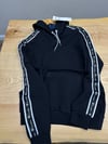 MEN2350 CHMP KOL ŞERİTLİ SİYAH KAPÜŞONLU SWEAT