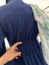 218329 Önden Düğmeli Arka Bel Lastik Detaylı Elbise-Laci