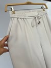 5618 Beli Lastikli Dar Paça Pantolon-Bej