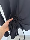 71481 Etek Ucu Büzgü Detaylı Bluz-Siyah