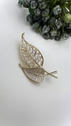 Gold Yaprak Model Broş