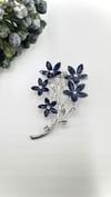Mavi Çiçek Dalı Model Broş