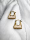 Zirkon Taş İşlemeli Gold Küpe