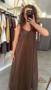 askılı kahve elbise