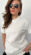 beyaz taş kuş logo tshirt