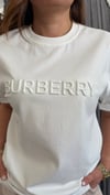 brbry model beyaz tshirt