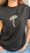 çiçek taş siyah tshirt