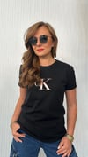 ck pembe baskı siyah tshirt